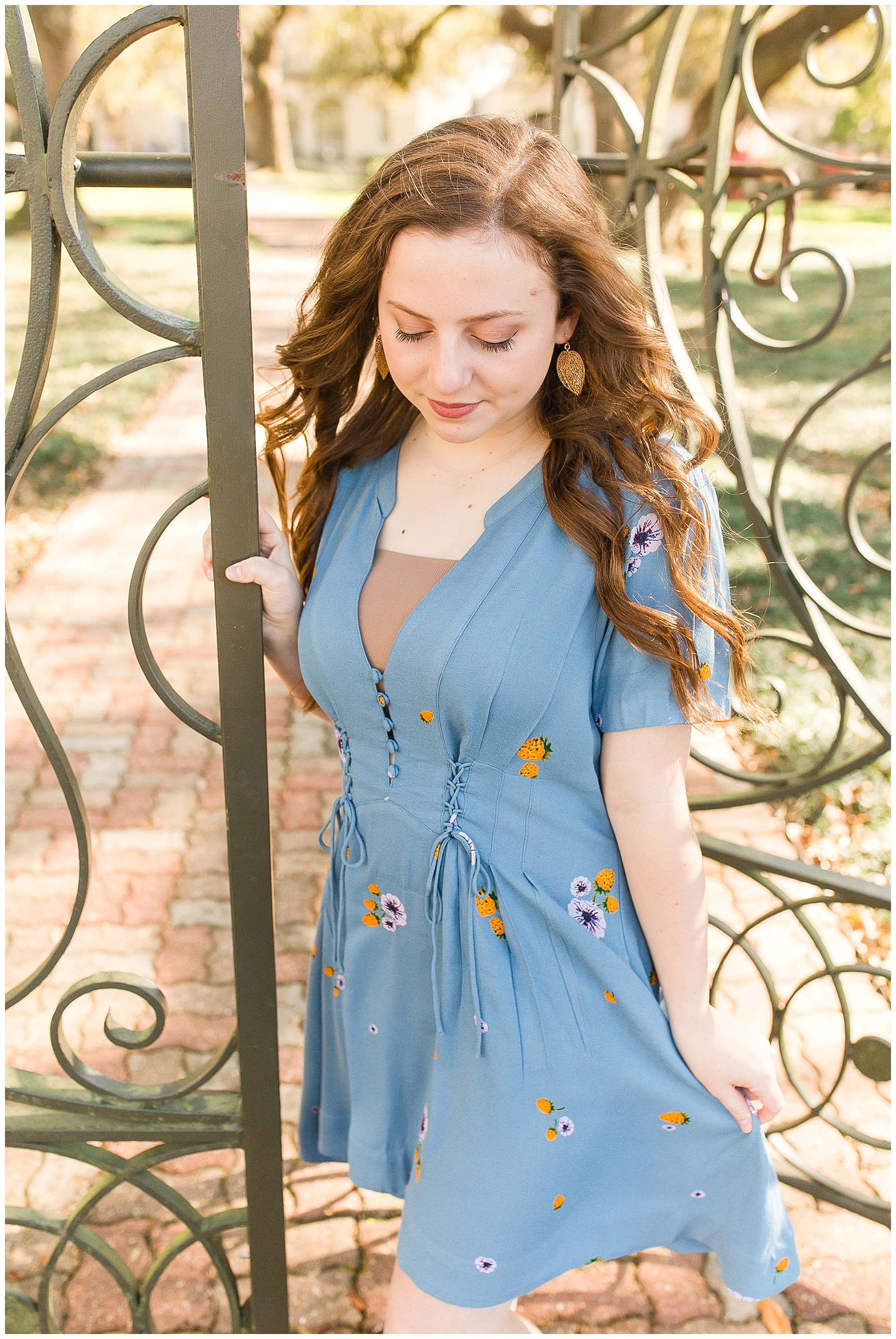 BRIGHT & AIRY SENIOR PICTURES SOPHIE HARGRAVE Elizabeth Watts